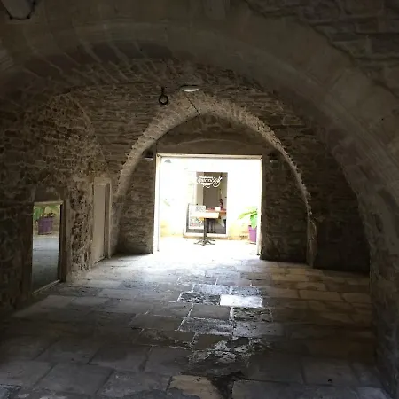 Centre Avec Vue Sur Les Toits